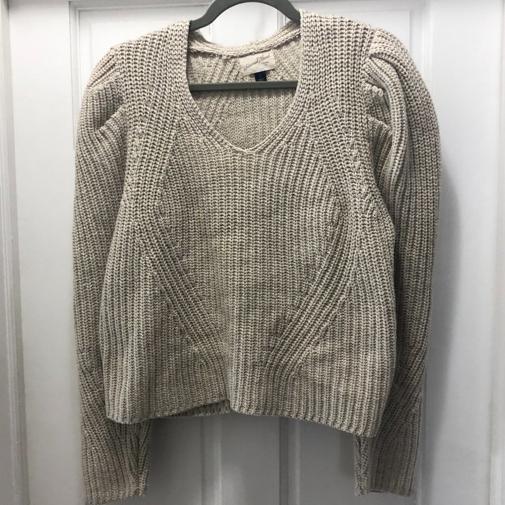 Universal Thread Chunky V-Neck Sweater in Beige